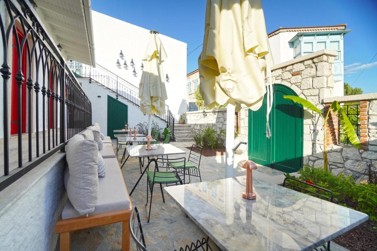 Pom Alacati Boutique Otel Çeşme Exterior foto
