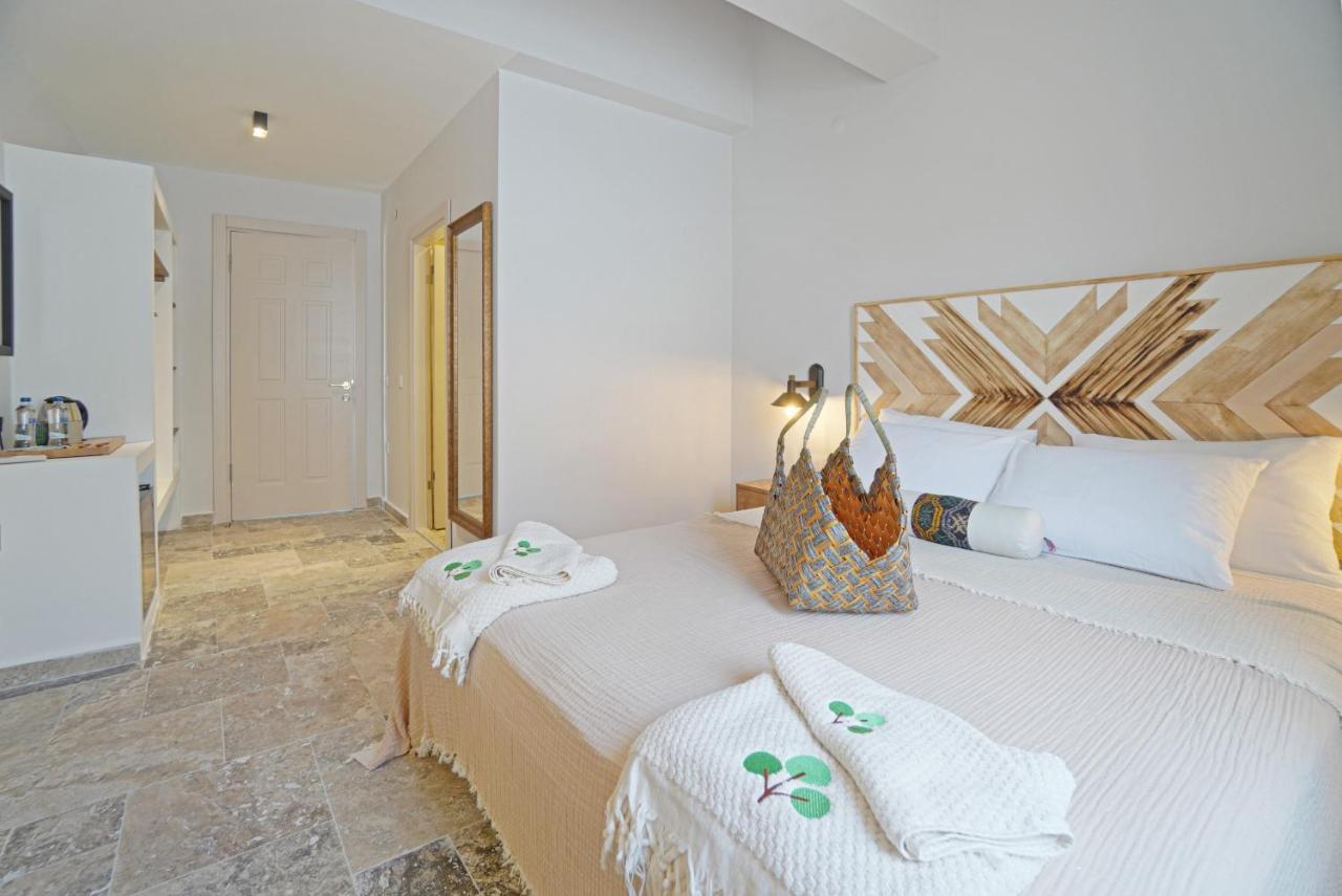 Pom Alacati Boutique Otel Çeşme Exterior foto